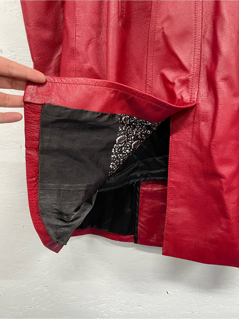 Vintage Danier Red Leather Button-Front Lined Trench Coat, Size XS - Picture 8 of 12